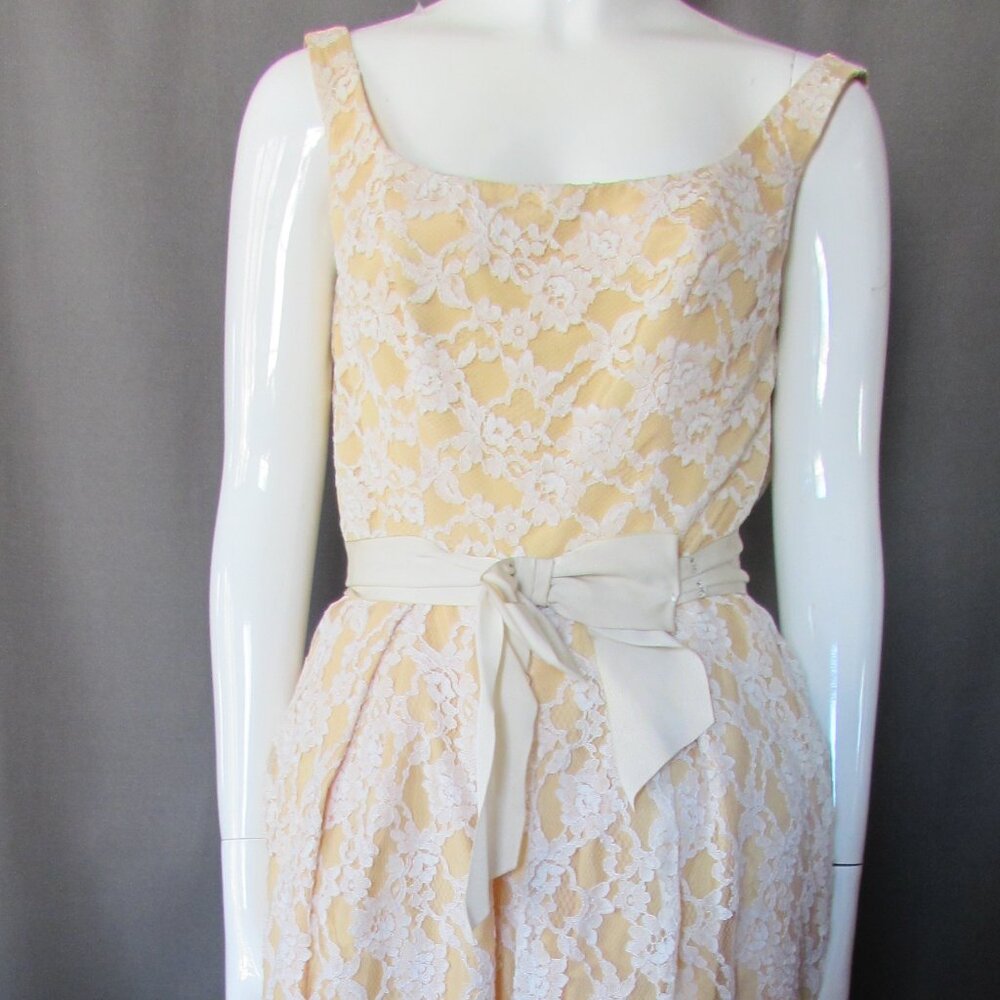 SALE Lovely 1960 Era Cocktail or Prom Dress Apricot Satin White Lace Size 10